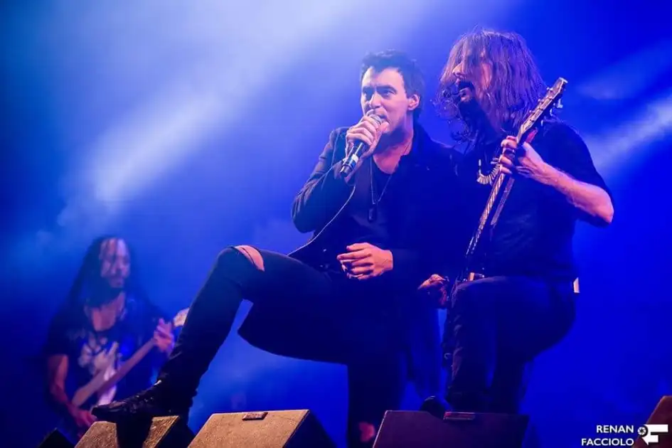 Alirio Netto entre Marcelo Barbosa e Rafael Bittencourt Renan Facciolo Divulgacao