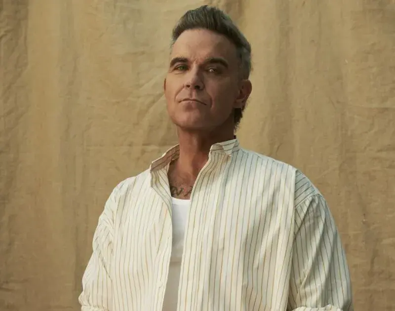 Robbie Williams confirma show único no Brasil após 20 anos