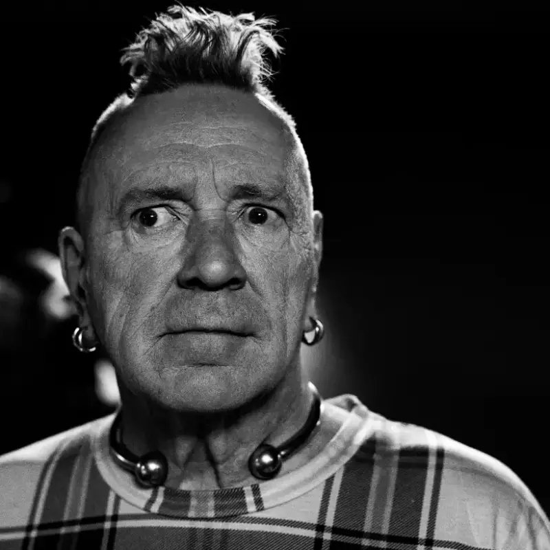 Mestre do insultos e da renovação musical, John Lydon se apresenta em São Paulo
