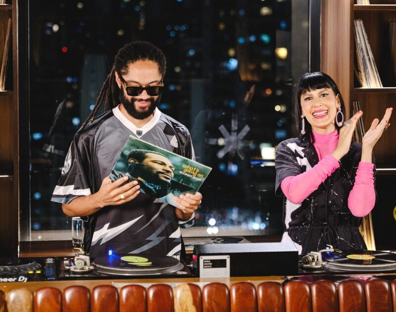 ‘Música que Não Toca por Aí’ recebe Evandro Okàn em novo momento