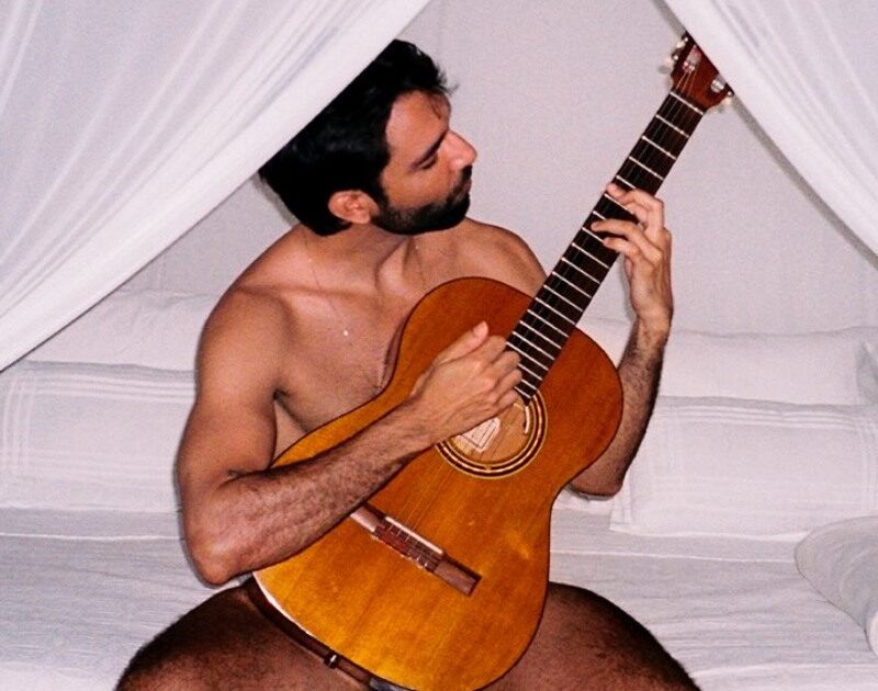 Silva celebra a brasilidade em ‘Rolidei’, seu novo álbum; ouça aqui