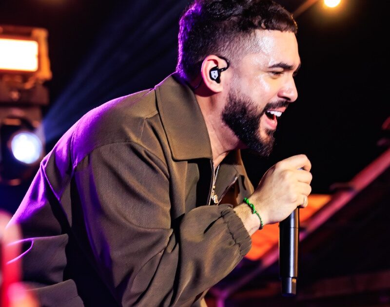 Henry Freitas reúne 70 mil pessoas em show no São João de Petrolina