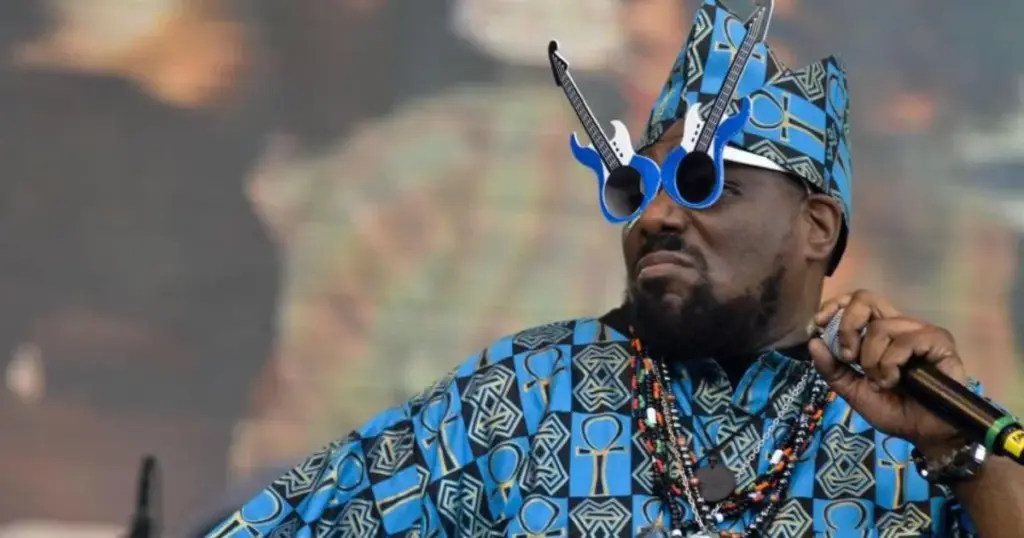 Afrika Bambaataa (reprodução Facebook)