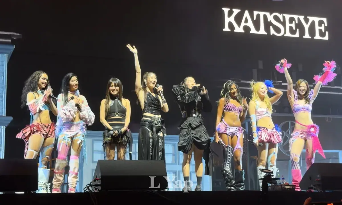 Katseye e HUNTR/X no Coachella 2026 (Reprodução YouTube)