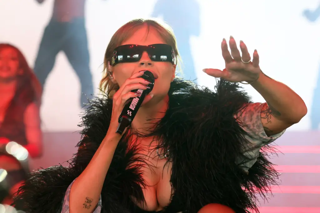 Luisa Sonza no Coachella 2026 (Grosby)