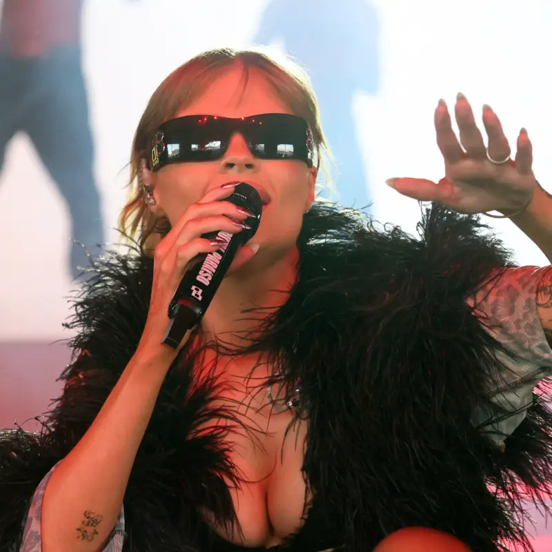 Luísa Sonza brilha e entra no Top 10 do Coachella