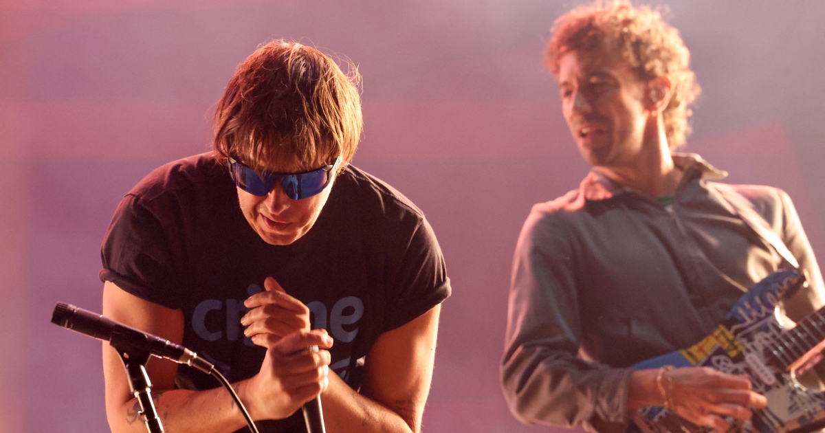 The Strokes no Coachella toca inedita e faz piada: 'Também tô pelo Bieber' 2 The Strokes no Coachella 2026 (Grosby)