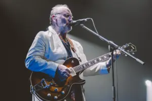 Colin Hay do Men At Work (Hay Ramos/ MCA Concerts)