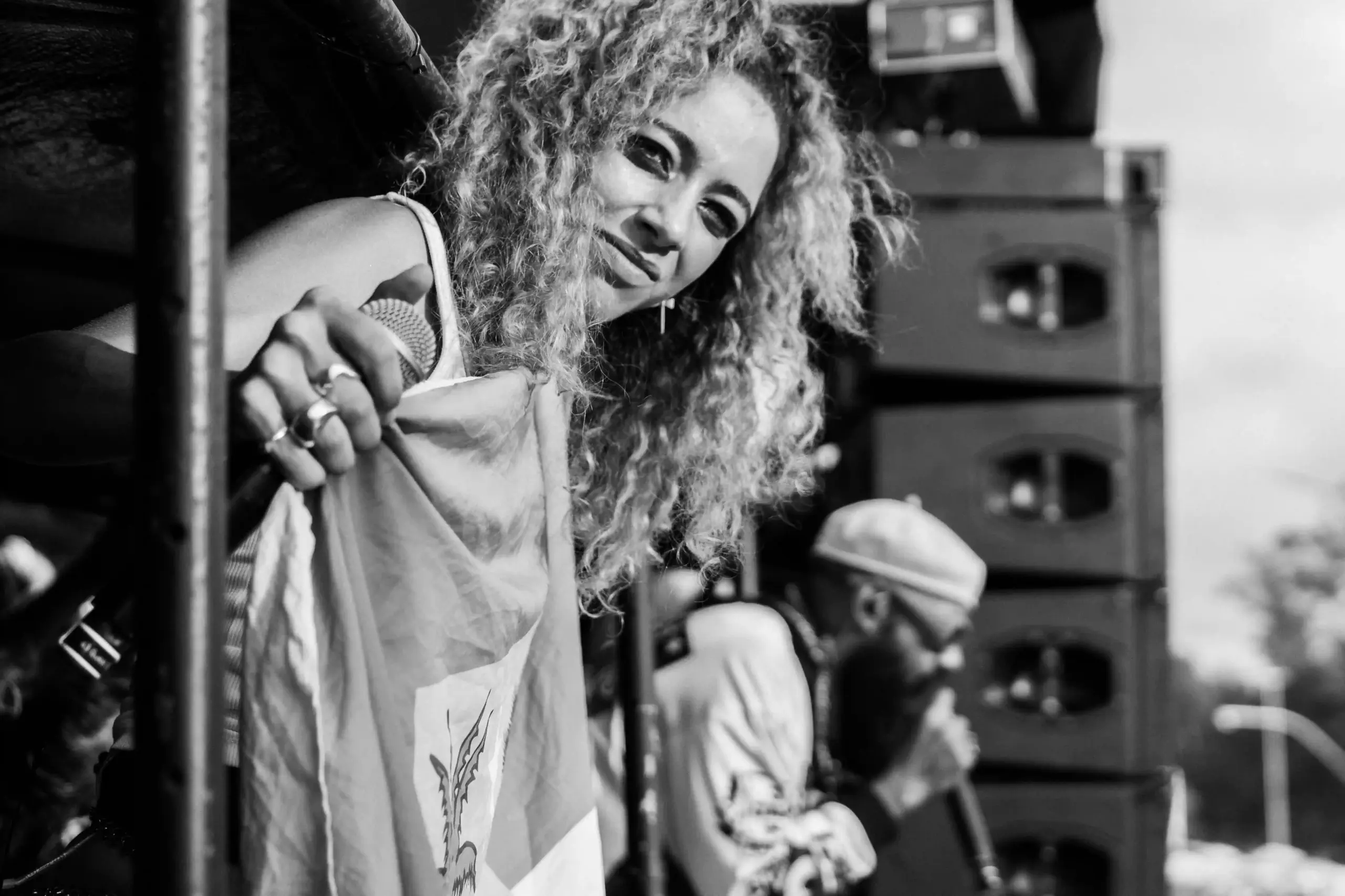 Alice Carvalho e Russo Passapusso na voz do Navio Pirata (Beto Lemos/Máquina de Louco)