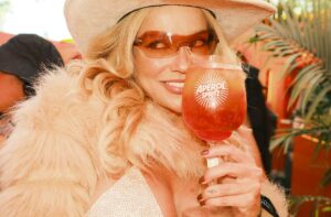 Gabi Lopes (João Almeida)