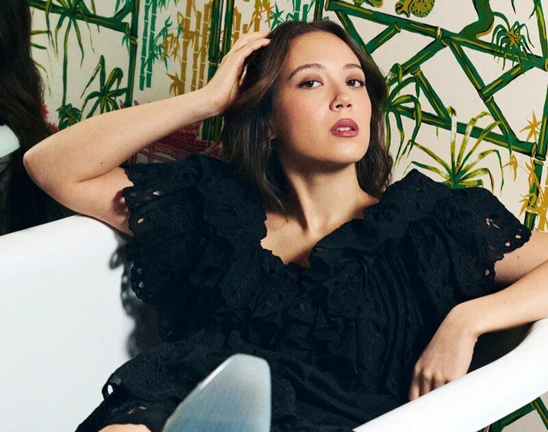 Como Laufey superou a síndrome do impostor e se tornou mais ela mesma