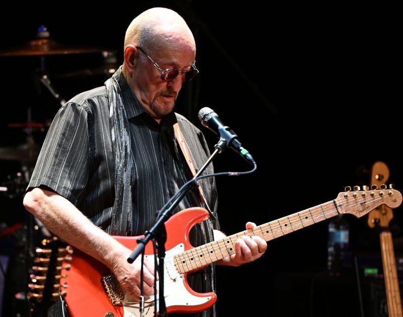 Morre Dave Mason, cofundador do Traffic, aos 79 anos