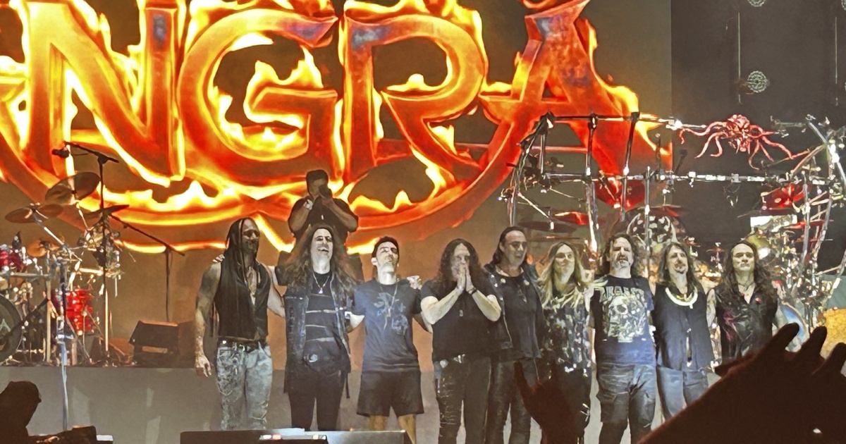 Angra com os três vocalistas no Bangers Open Air 2026 (Alexandre de Melo)