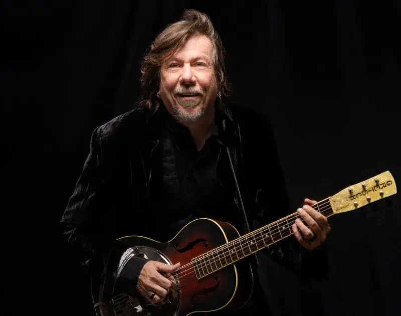 Lenine anuncia turnê do álbum ‘EITA’; confira datas