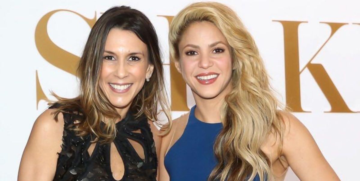Sarah Oliveira e Shakira se encontraram diversas vezes desde a época da MTV (Arquivo pessoal)