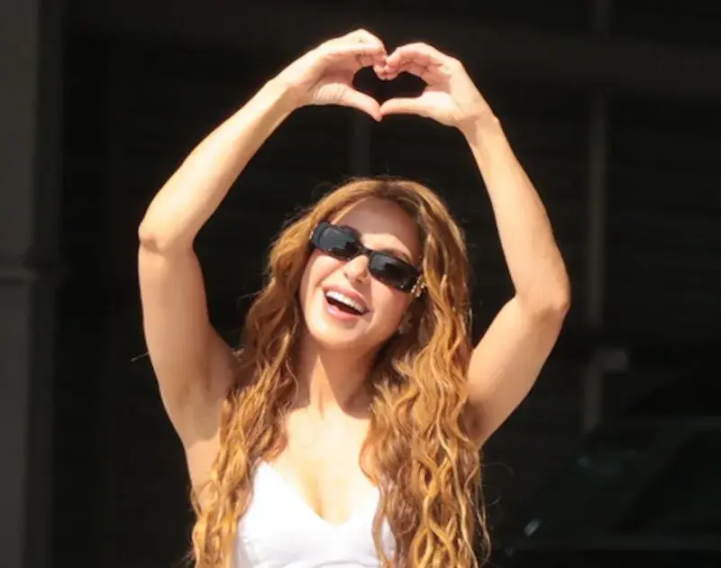 Shakira chega ao Brasil para show no ‘Todo Mundo no Rio’; veja fotos