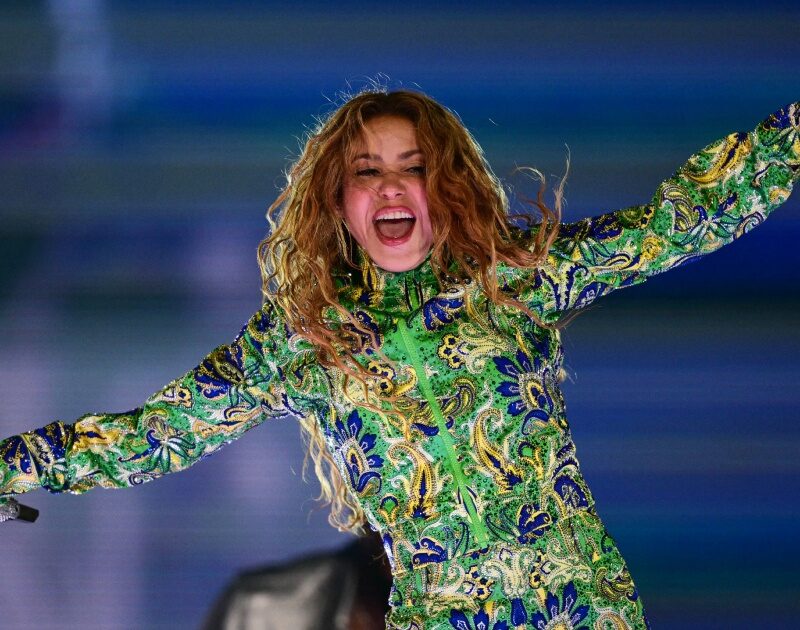 Shakira entra para o Hot 100 da Billboard Brasil com 2 faixas graças à Copa