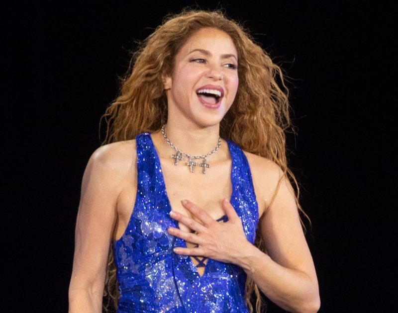 ‘É simples ser feliz’: Shakira se emociona após show em Copacabana