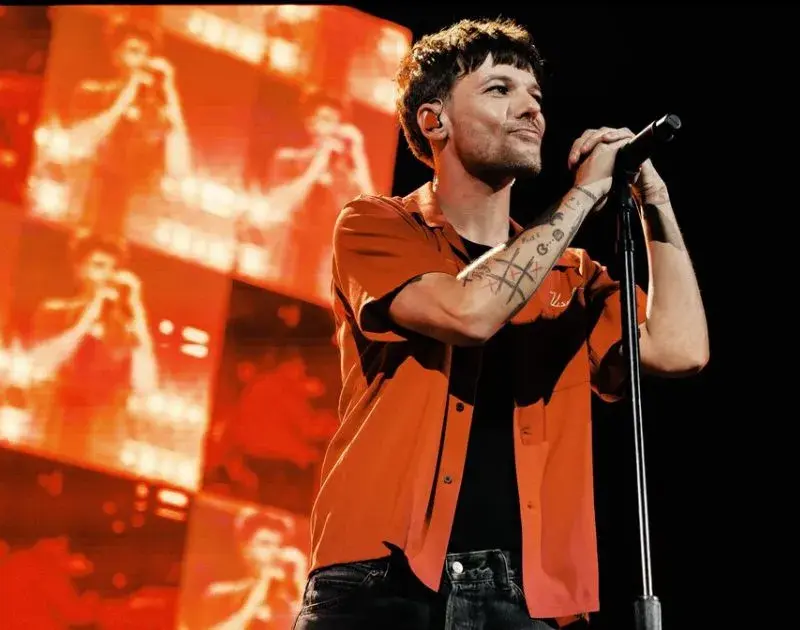 Louis Tomlinson lança edição expandida de ‘How Did I Get Here?’; ouça
