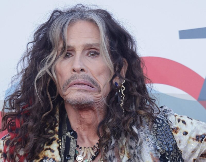 Justiça decide que Steven Tyler enfrentará julgamento por abuso sexual