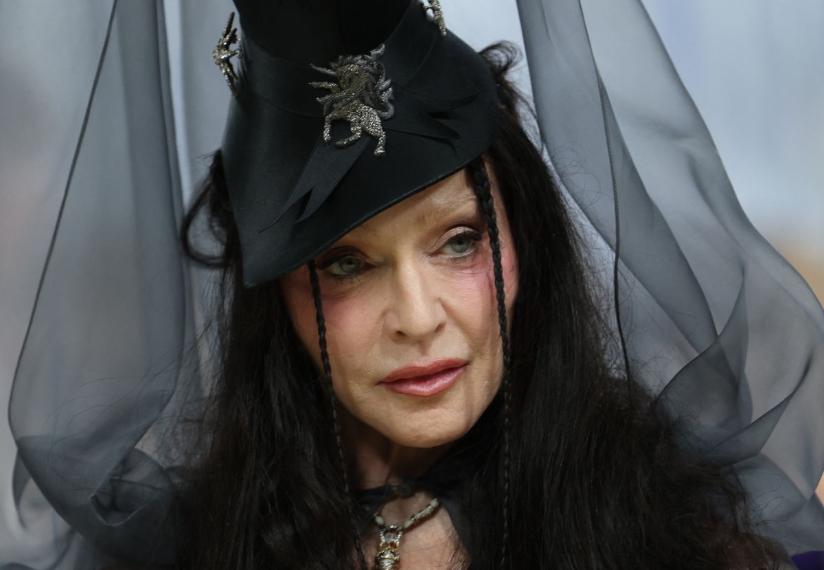 Met Gala 2027 homenageará John Galliano apesar do passado controverso 2 Madonna no Met Gala 2026 (Grosby)