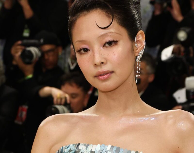 Jennie, do BLACKPINK, fatura R$ 83 milhões com a própria empresa