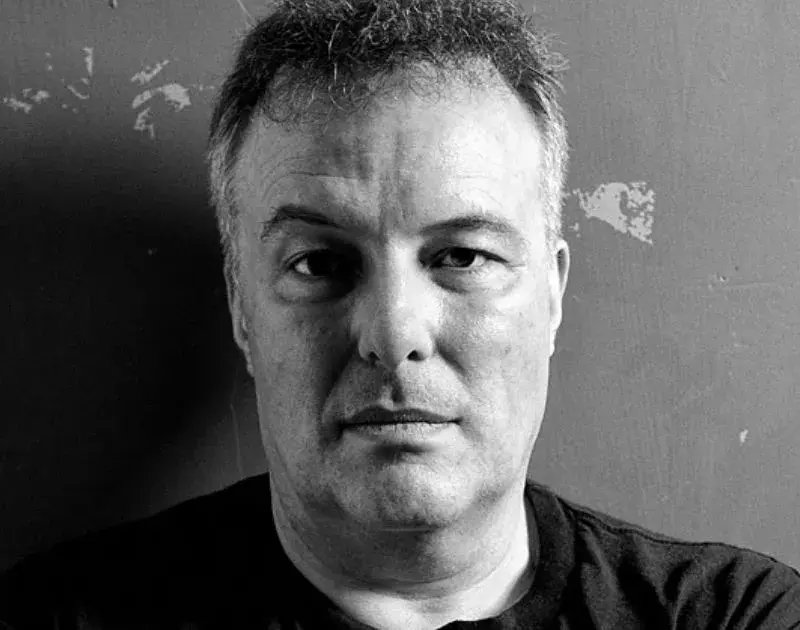 Qual é o atual estado de saúde de Jello Biafra do Dead Kennedys