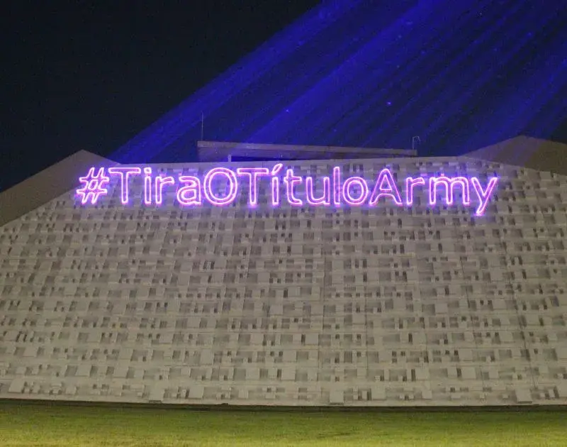 ARMY, fandom do BTS, incentiva jovens a tirar título de eleitor; veja