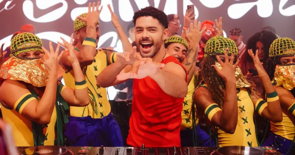 Pedro Sampaio faz remix de Hino da Copa do Mundo (crédito @stefflima)
