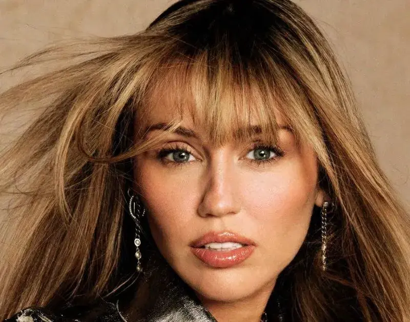 Miley Cyrus receberá uma estrela na Calçada da Fama de Hollywood