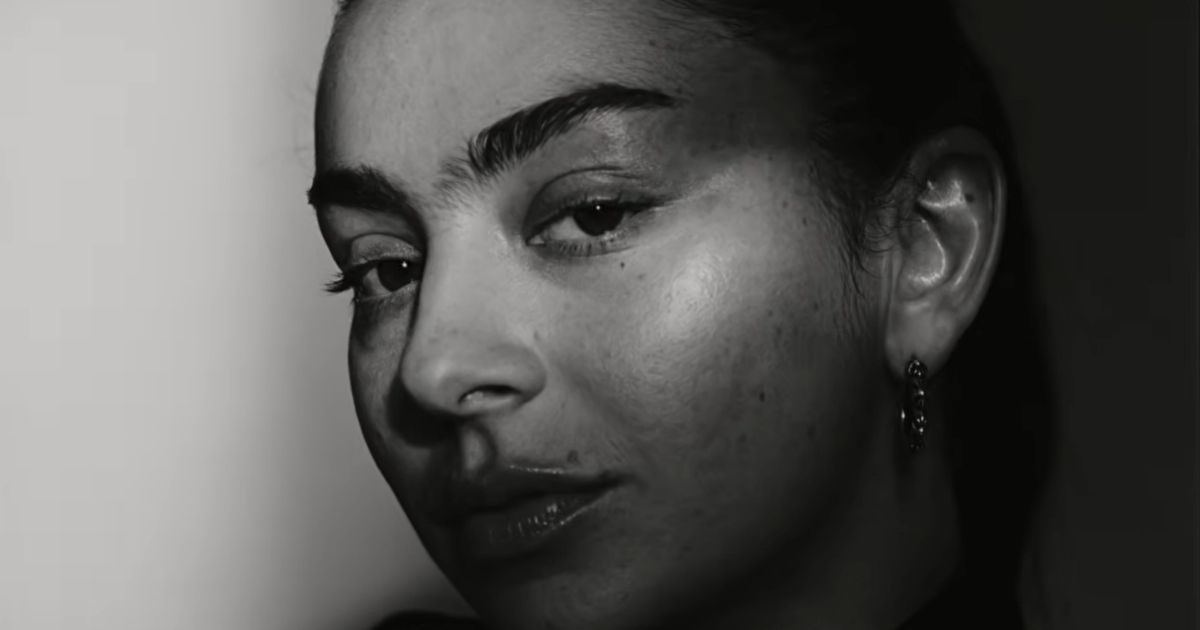 Charli XCX sobre saúde mental: 'O pior momento da minha vida' 2 Charli XCX