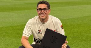 Cássio Brandão, autor do livro “Manto Alvinegro" sobre o Corinthians (Divulgação)