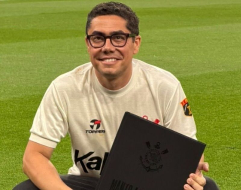 Livro sobre camisas do Corinthians terá noite de autógrafos em SP