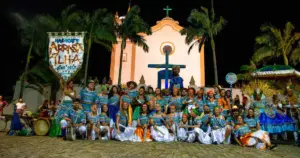 Maracatu Arrasta Ilha, que vai abrir o ARVO 2026 (Divulgação/Nicola Cintra)