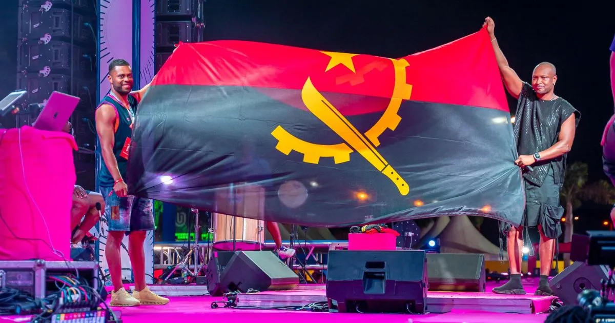 Thiaguinho na Tardezinha Angola (divulgação Paz e Bem)