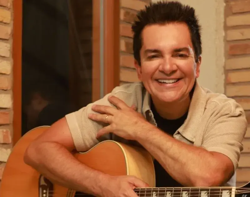 Régis Danese entra em nova fase com o single ‘Tu És Tão Bom Pra Mim’