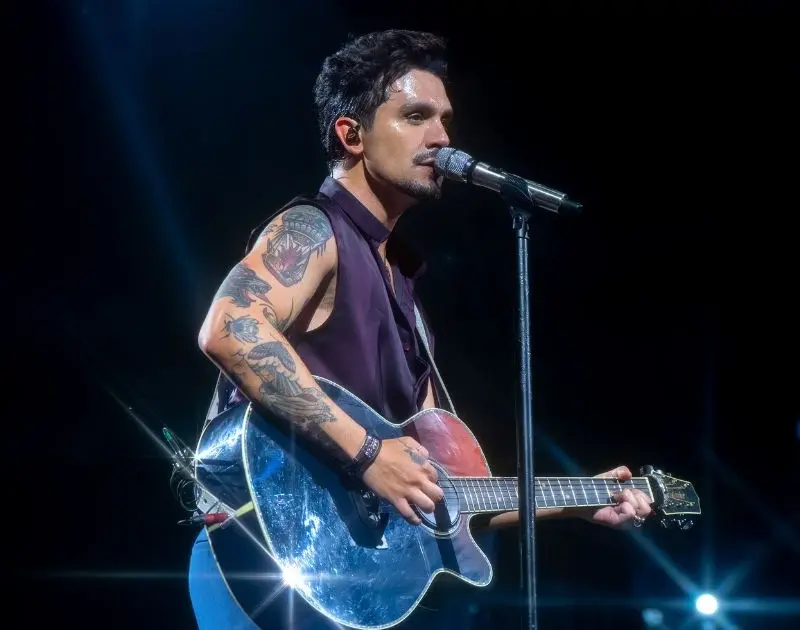 Luan Santana convida Ricky Martin para participar de show