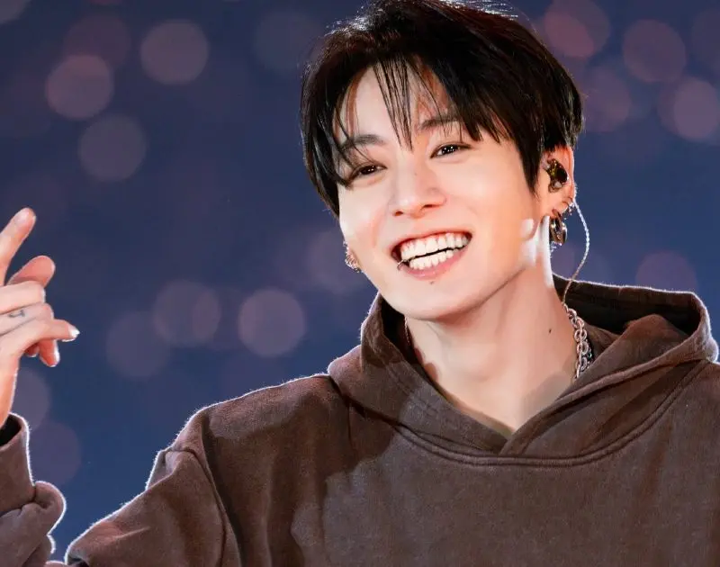 BTS levanta coro de ‘feliz aniversário’ para Jung Kook durante show nos EUA