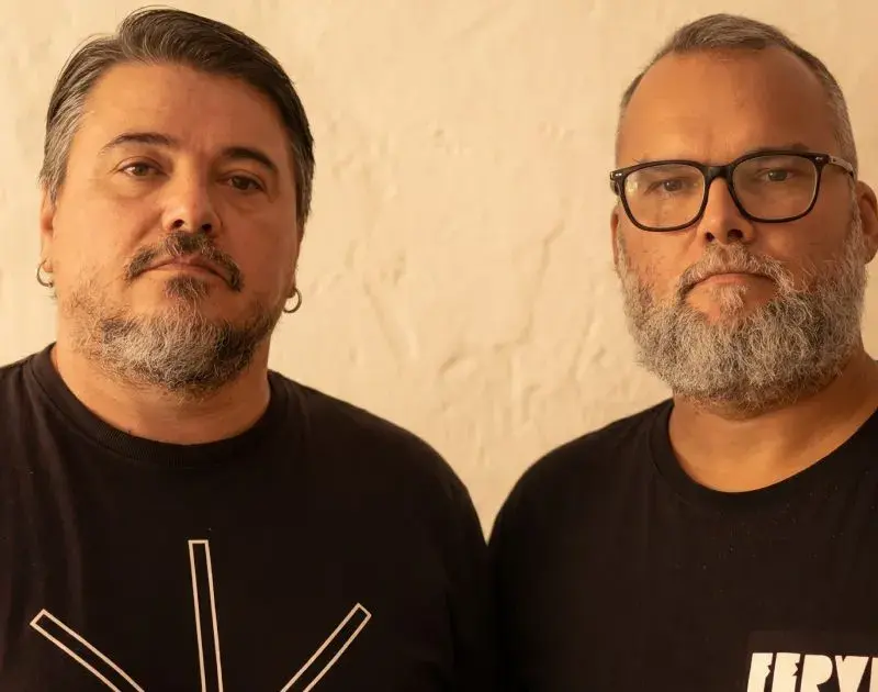 Anderson Foca e Fabrício Nobre transformam inquietações em garage punk visceral