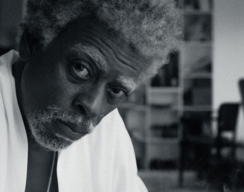 Seu Jorge lança clipe de ‘Girl You Move Me’; assista aqui