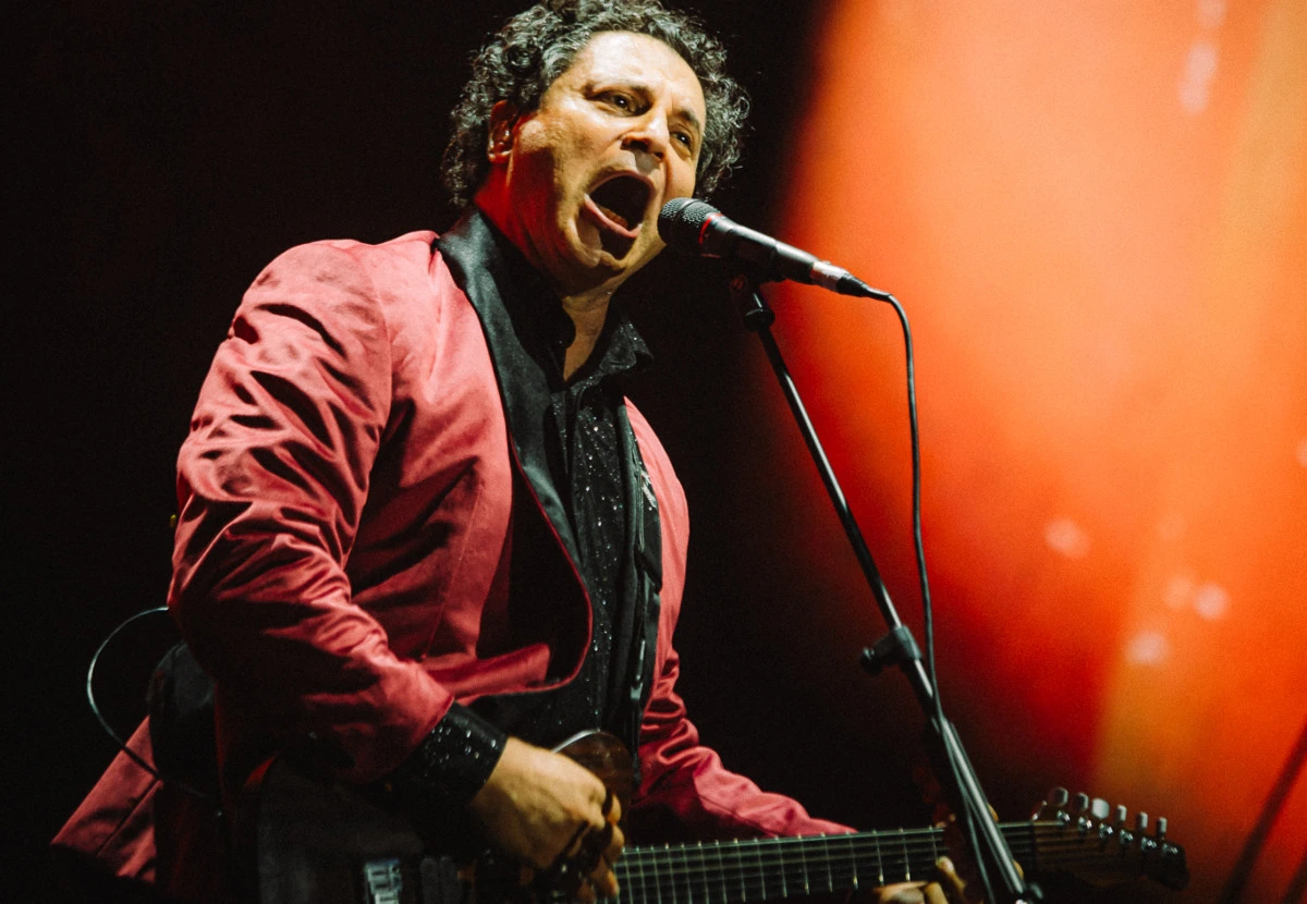 Frejat no show 'Barão Vermelho Encontro', em SP (@30ebr / @pridiabr)