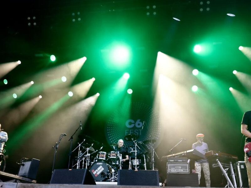 como foi o paralamas no c6 fest