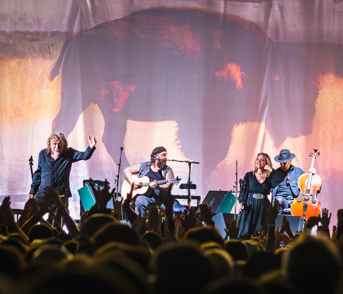 Robert Plant com a banda Saving Grace e Suzi Dian no C6 Fest 2026 (Tatiane Silvestroni)