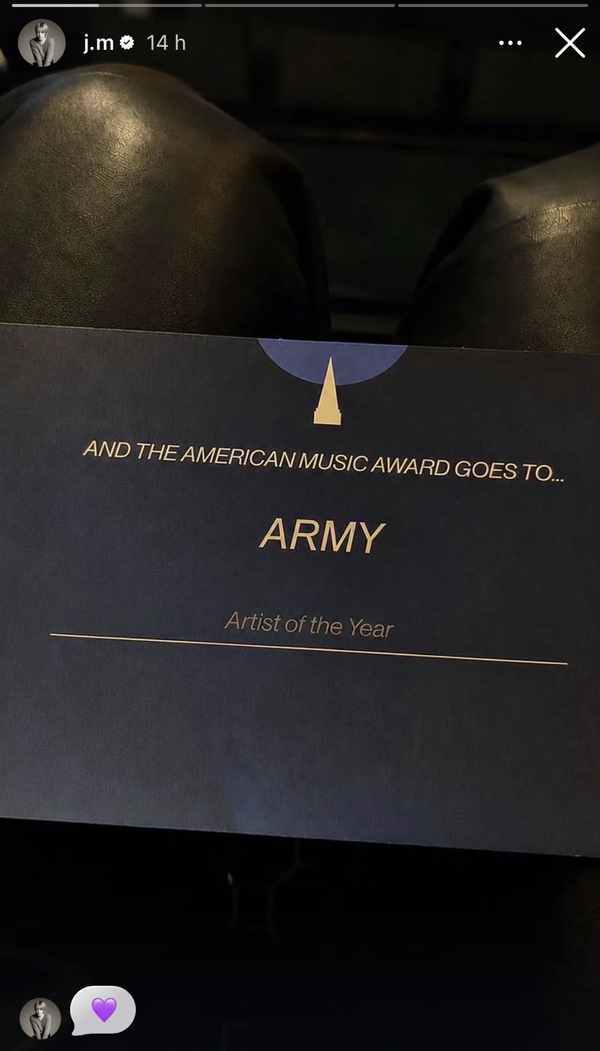 Jimin, do BTS, escreveu 'ARMY' no 'Artista do Ano' do AMAs 2026 (reprodução)