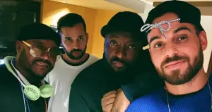 Papatinho posa em Los Angeles com integrantes do Black Eyed Peas (Reprodução/Facebook)