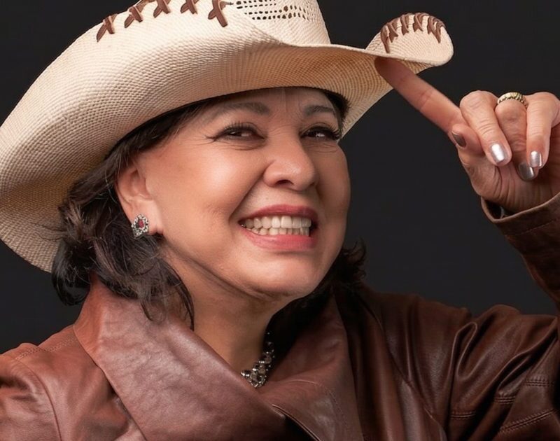 Roberta Miranda celebra 40 anos de carreira com parceria com Fátima Leão