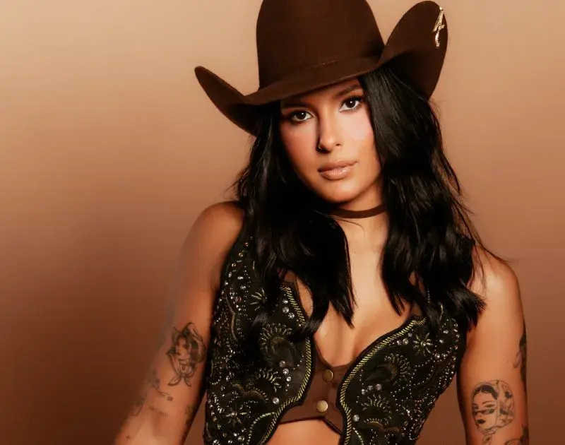 ‘É Que Eu Não Te Esqueci’, de Ana Castela, estreia no Hot 100