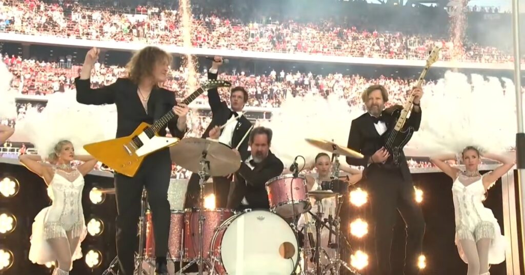 The Killers na final da Champions League 2026 (Reprodução YouTube)