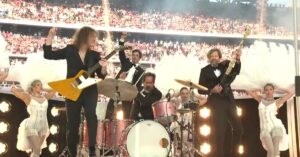 The Killers na final da Champions League 2026 (Reprodução YouTube)