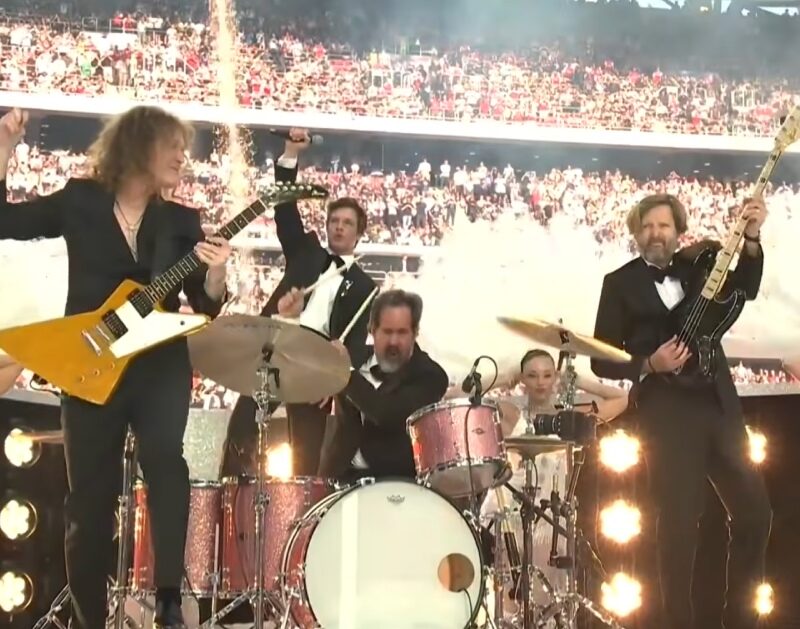 Veja o show do The Killers na final da Champions League 2026
